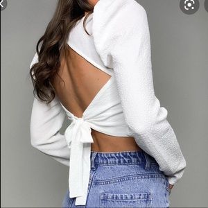 White long sleeve crinkle open back top